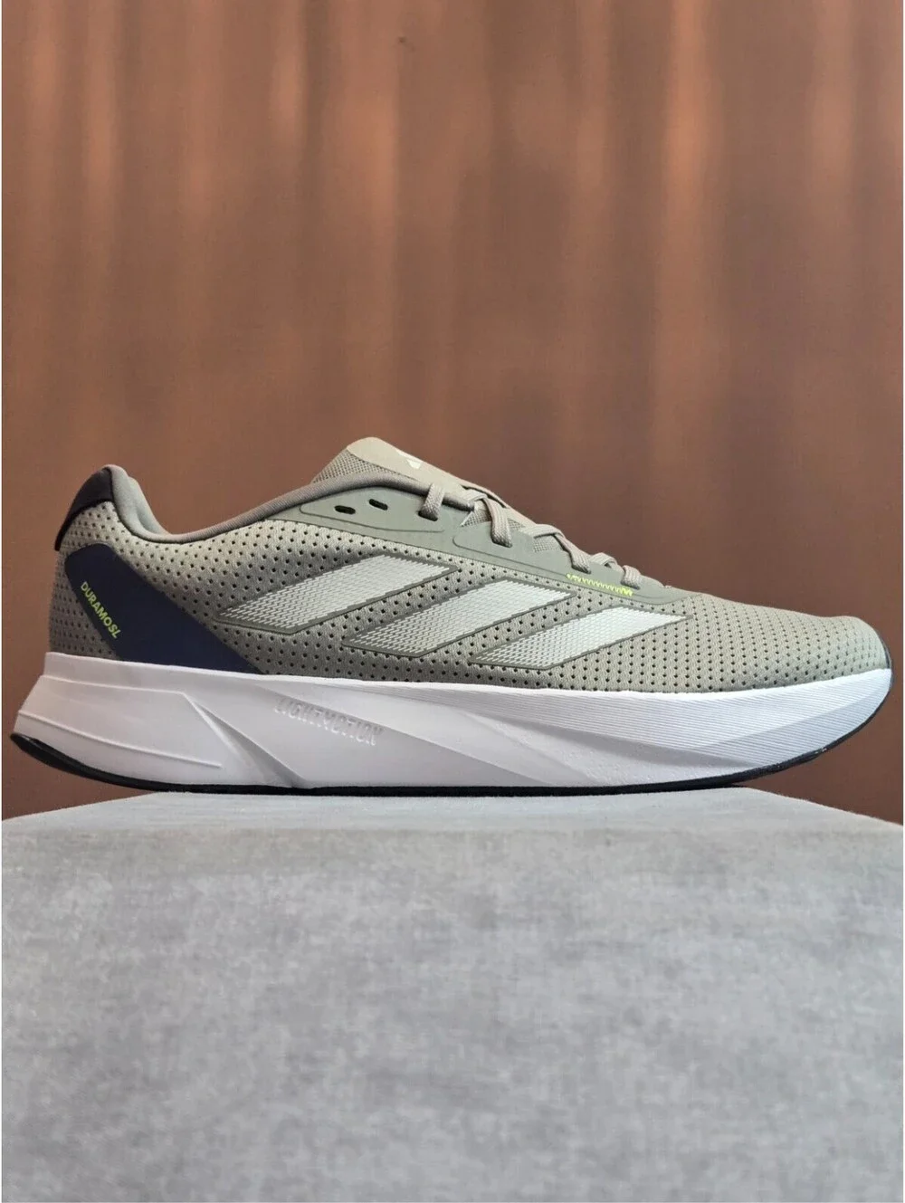 adidas Duramo SL - Silver Pebble / Lucid Lemon (IF9484) Men's 10.5 BRAND NEW